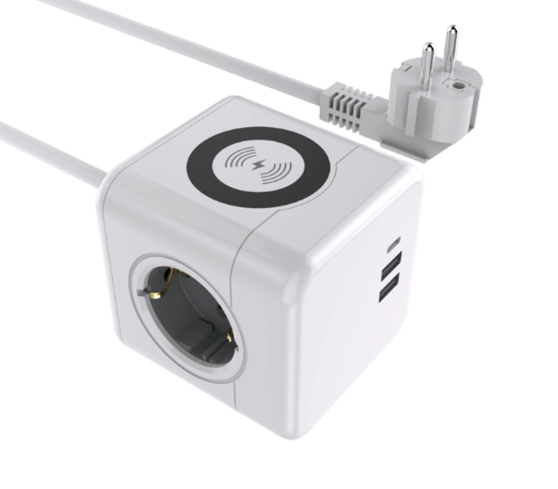 E07 bekabelde kubusstekkerdoos met 3 stopcontacten in Europese stijl, 2 USB-A-poorten en 1 USB-C-poort